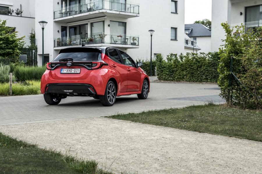  Toyota Yaris Hybrid 2020 года  (WW) (фото 103 из 111)